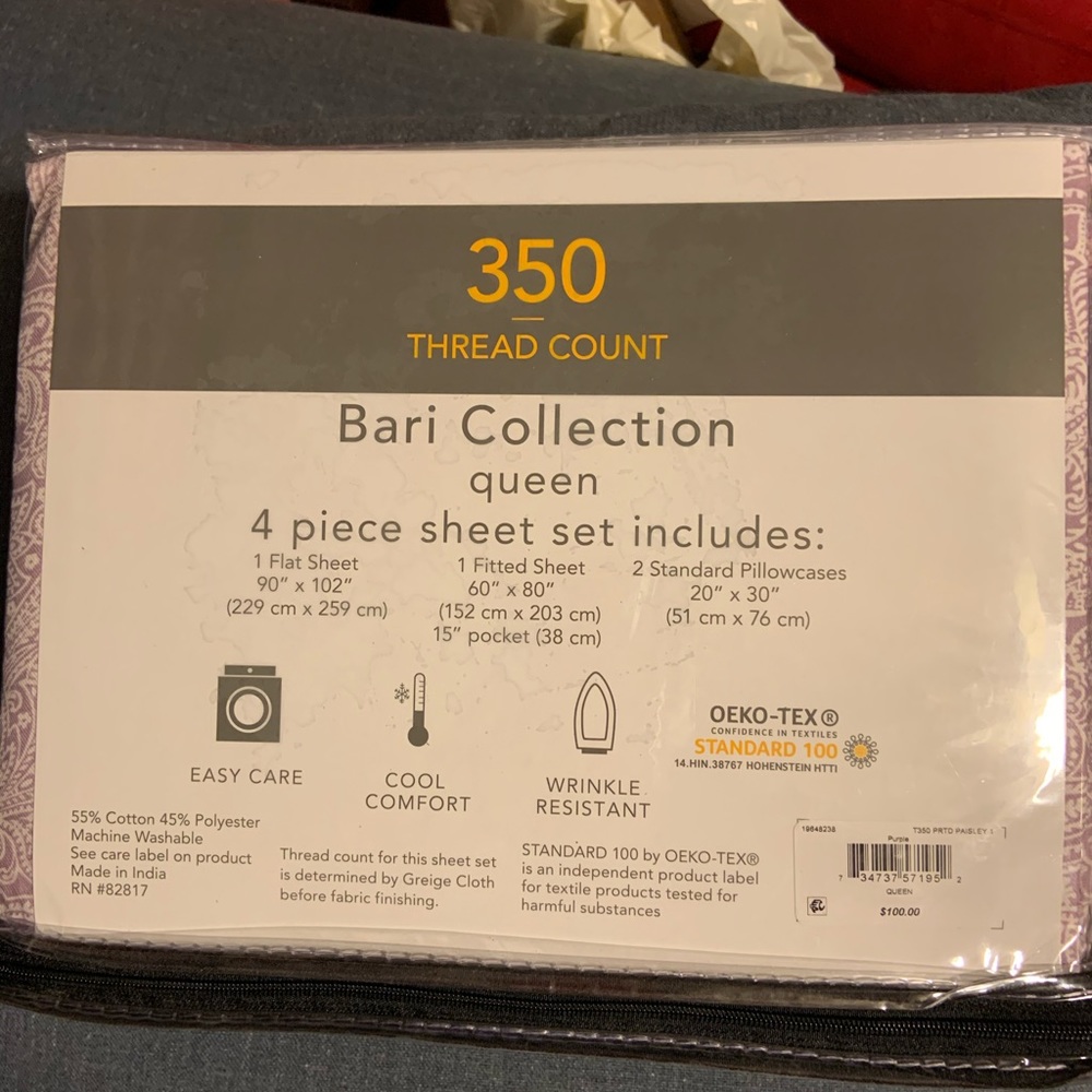 Queen size bed sheets - Picture 2 of 2